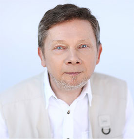 14 Eckhart Tolle Quotes on the Power of the Present